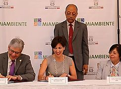 MiAMBIENTE y AIG firman convenio para modernizacin del Sistema de Evaluacin de Impacto Ambiental