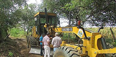 Rehabilitan caminos de produccin en Pocr y Las Tablas