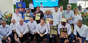 Ganadores del Concurso del Da del Productor y Profesional de las Ciencias Agropecuarias 2019