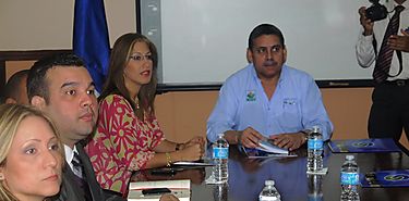 Avicultores y ASEP se sientan en mesa de dialogo