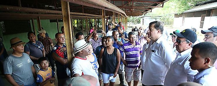 Denuncian complicidad oficial en desalojo de campesinos panameos