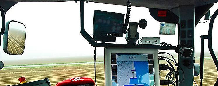 Prueban tractor inteligente con sistema BeiDou en Tnez