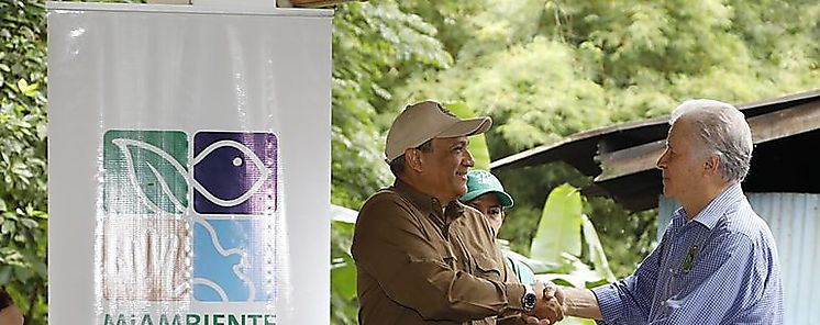 MiAMBIENTE firma convenio para establecer Centro de Capacitacin Formacin e Investigacin en Reserva Forestal La Yeguada
