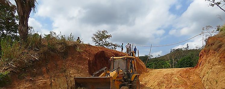 Ejecutan plan de mantenimiento en caminos rurales del distrito de Las Minas en Herrera