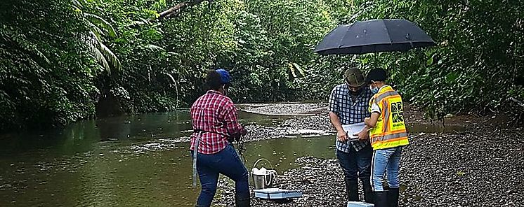 MiAMBIENTE realiza monitoreo de calidad de agua en la cuenca 117 entre Chagres y Mandinga en Coln